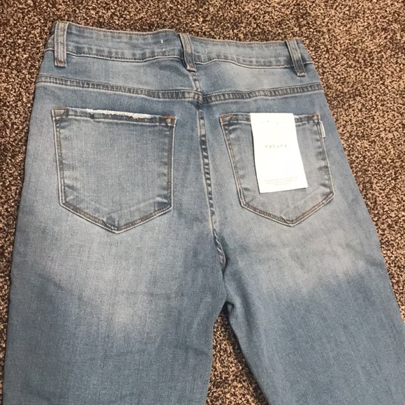 Nature Stevie Hender High Rise Destroyed Mom Jeans - Picture 6 of 9